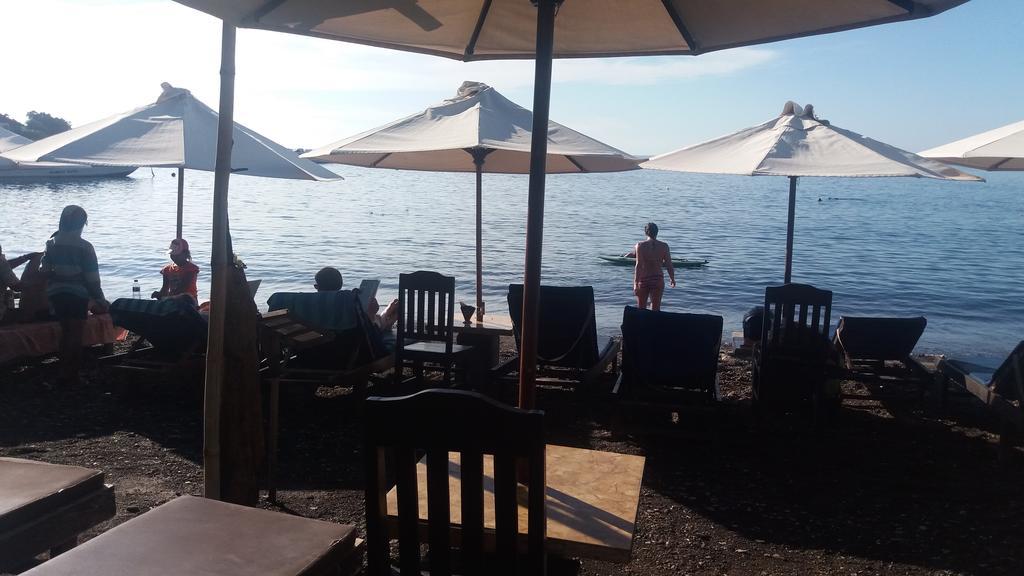 Warung Jemeluk & Home Stay Amed Eksteriør bilde