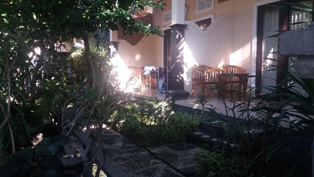 Warung Jemeluk & Home Stay Amed Eksteriør bilde