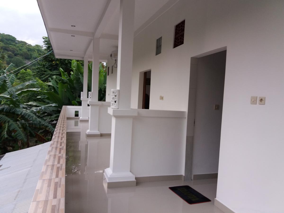 Warung Jemeluk & Home Stay Amed Eksteriør bilde